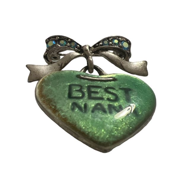 Vintage Distressed Best Nana Bow Crystals Heart Brooch Pin - Picture 2 of 5
